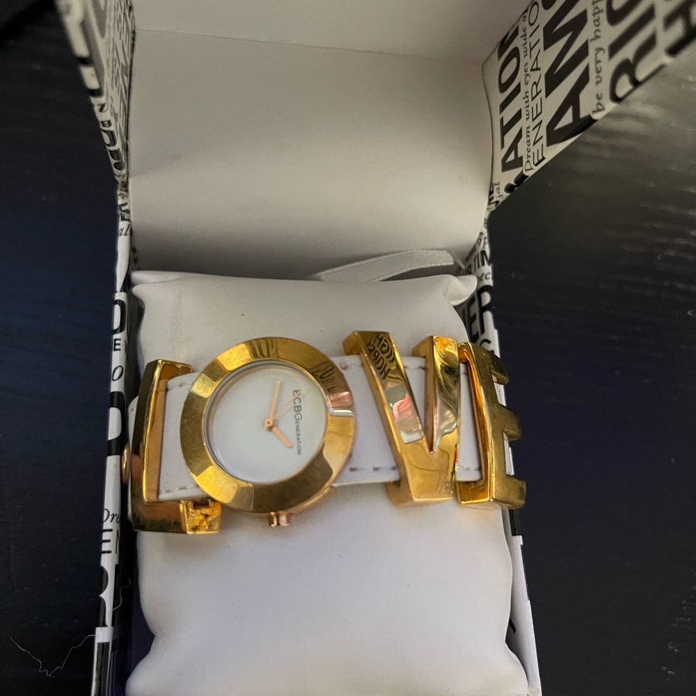 LOVE bcbg watch